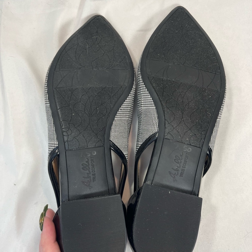 Abella True Comfort “Rylan” Black & white Plaid Flats - Picture 5 of 7